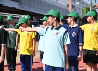 本校大会步操队