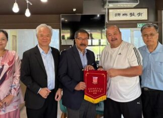 携手开拓未来|North Borneo University代表团莅临建国中学交流访问